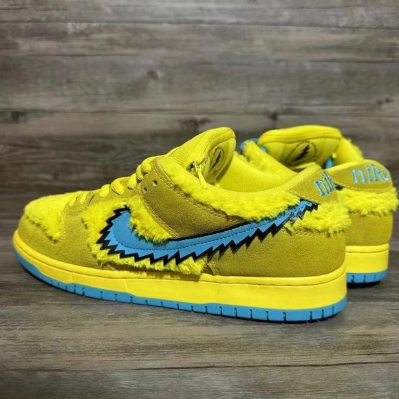 Grateful Dead x Nike SB Dunk Low Yellow Bear | US 9 | Like New main image 4